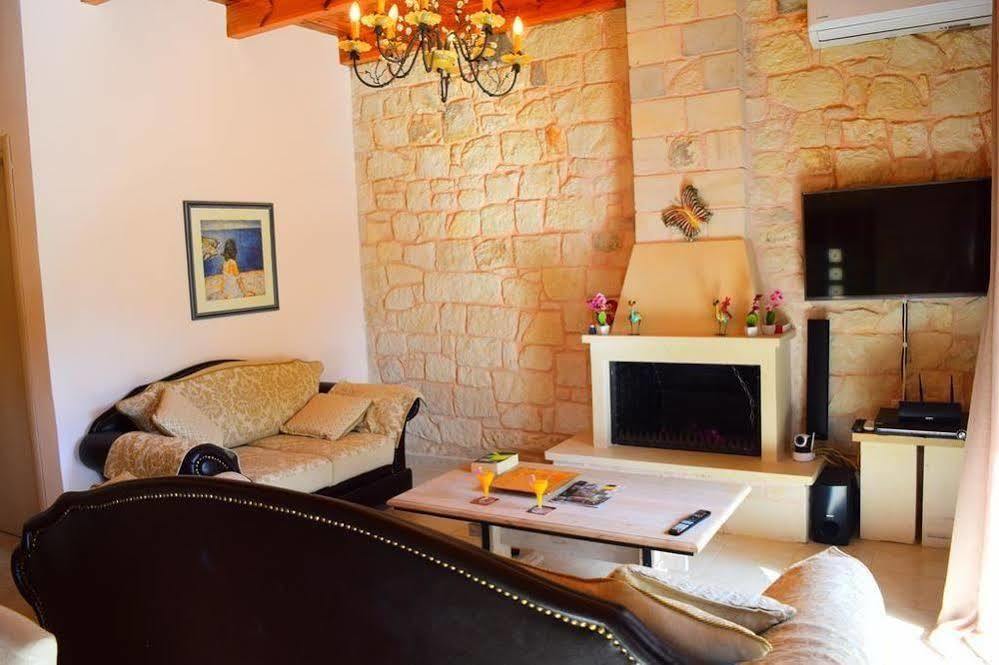 Villa Constancia Stalós 외부 사진