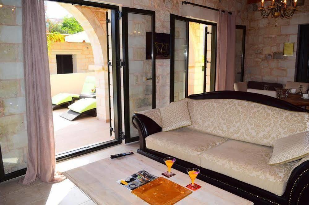 Villa Constancia Stalós 외부 사진